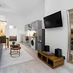 The Lohmeyerstr Vh Links, 2 Bedroom Up To 5 People